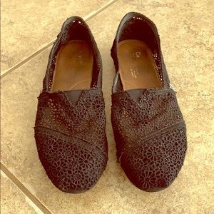 Black Mesh Toms